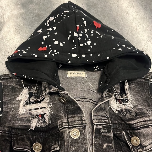 Jean Jacket - Picture 3 of 4